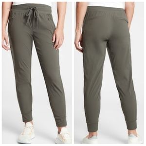 Athleta Trekkie North Jogger